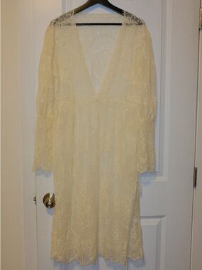Ivory Lace V-Neck Long Sleeve Dress